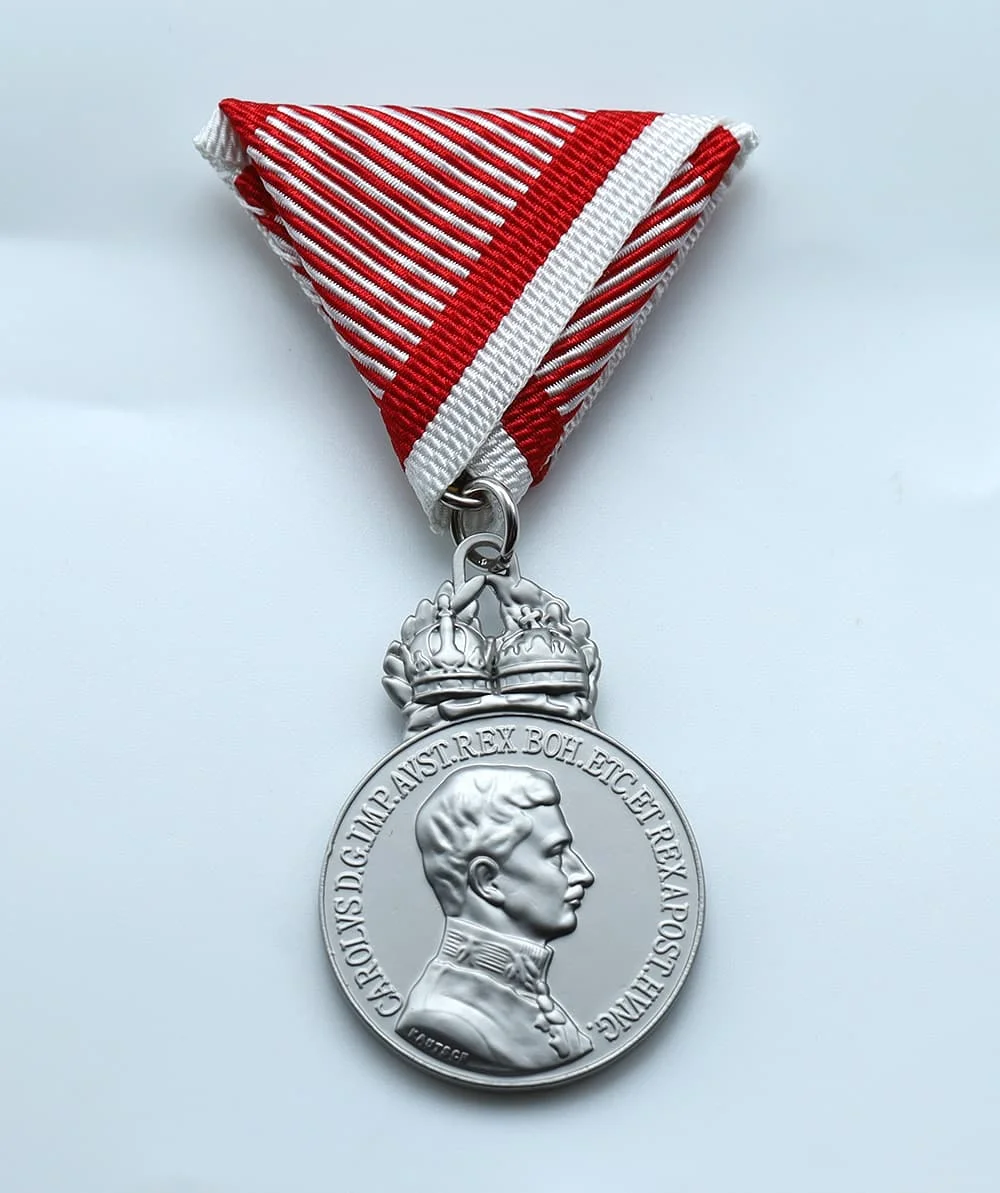 

Austria-Hungary Karl I Silver Military Merit Medal First World War Military Medal Collectibles Reproduction