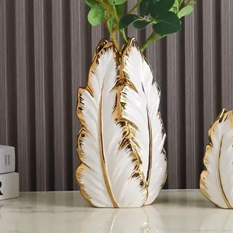 

Скандинавская роскошная керамическая ваза в золотом/серебряном цвете, для дома, гостиной, спальни, обеденного стола, офиса, художественное украшение, для цветов, 1 шт.