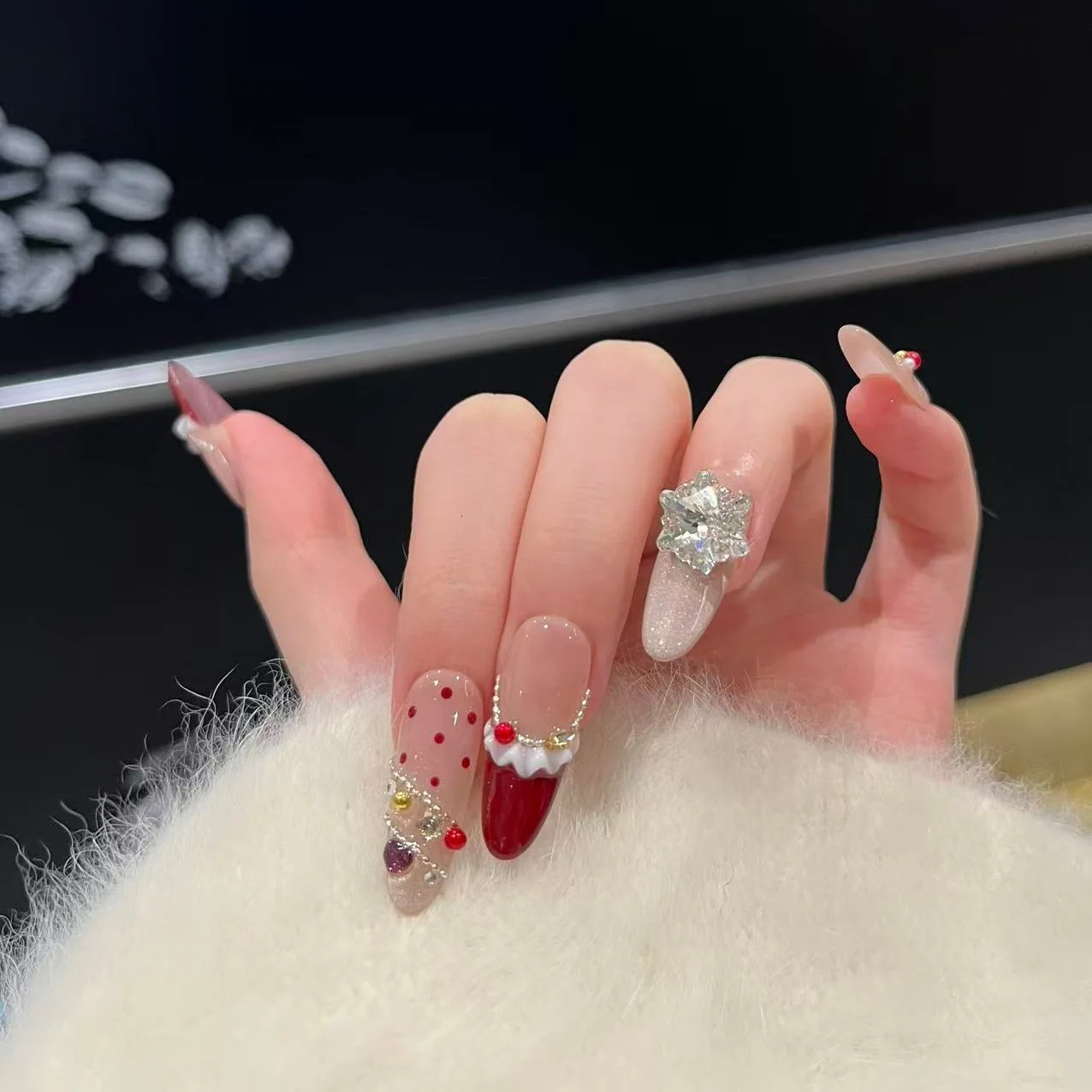 10 Stück Weihnachts-Kunstnägel, französisches Katzenauge, zum Aufdrücken der Nägel, glänzende Perle, Schneeflocke, Strass-Design, künstliche Nägel für Weihnachtsfeier