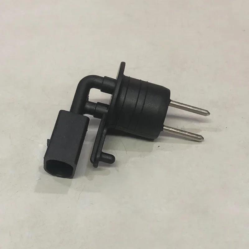 Датчик уровня омывающей жидкости A 2218209110   Для Mercedes Benz W204 W205 W213 W212 W221 W253 S400 E300 A 2218209110