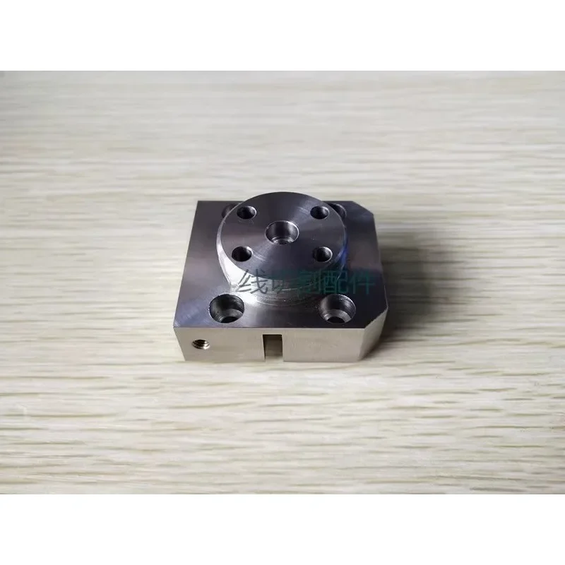 1PC For Fanuc Wire Cut EDM Machine Guide Base A290-8110-Y762  Lower Die Guide Base Apply