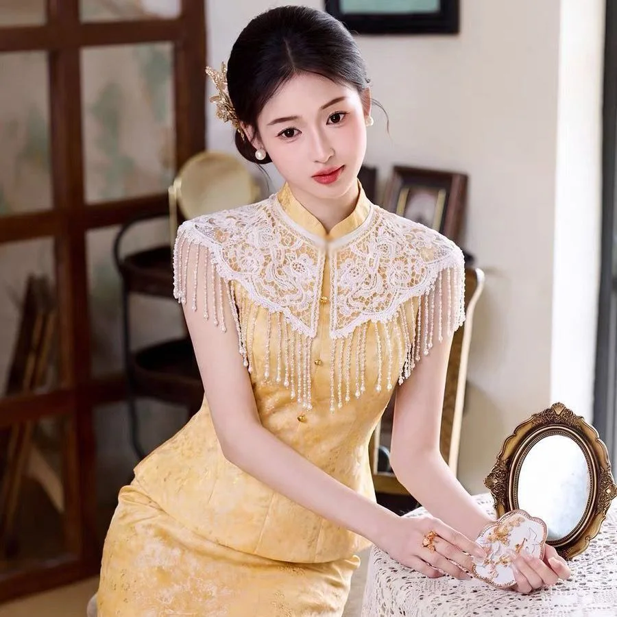 Retro Chinese-Style Beaded Tassel Lace Cloud Shoulder Shawl, Hollow Floral Shoulder-Covering Shawl, Long Cheongsam Accessory for Party Photoshoots and Travel Photography