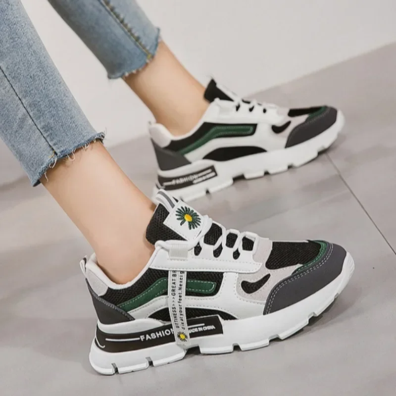 Damskie trampki Letnie nowe trendy Designerskie buty na co dzień Wygodne, oddychające buty do tenisa do biegania na platformie Zapatillas De Mujer