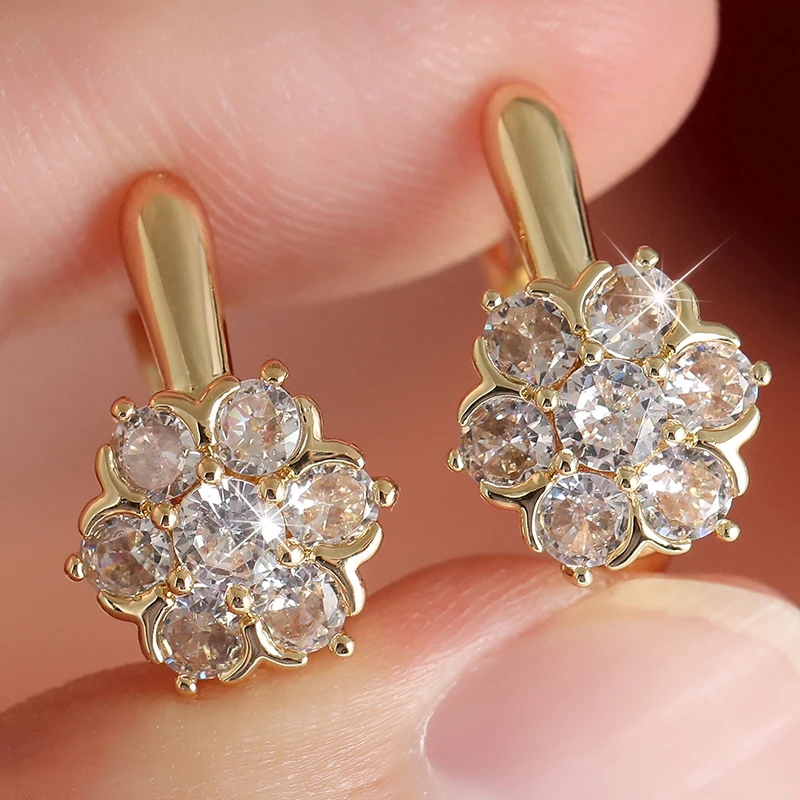 Luxury Shiny Inlaid Synthetic Zirconia Floral Golden Hoop Earrings for Women Elegant Classic Banquet Anniversary Jewelry Wearing