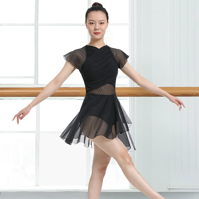 فستان رقص حديث غنائي للنساء مع شبكة غير متماثلة عالية ومنخفضة متجنبة وقطرة الماء وظهر مجوف زي رقص الباليه