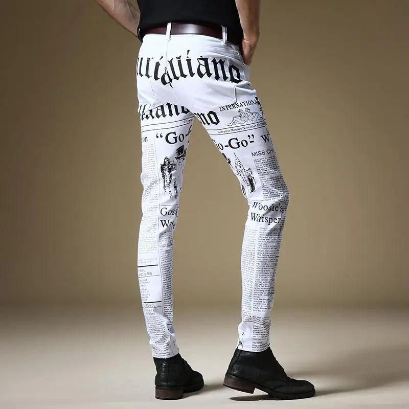 Leichte Luxus Stretch-Jeans mit Stretch-Print für Herren in Street Fashion, Slim-Fit-Hip-Hop-Jeans in Korea, trend ige Freizeit jeans