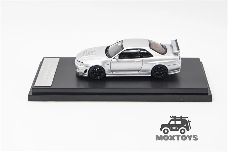 Motorhelix MH 1:64 Skyline GT-R Z-Tune Silver limited699 Diecast Model Car