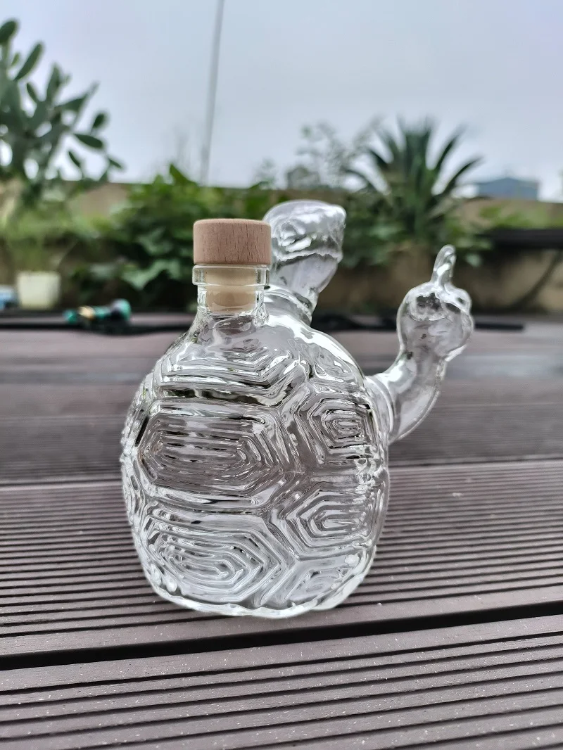 

Funny Skull Decanter Whiskey Glass Decanter 10Oz Glass Whiskey Wine Bottle Statue Decoration For Bar Home Halloween Gift ﻿