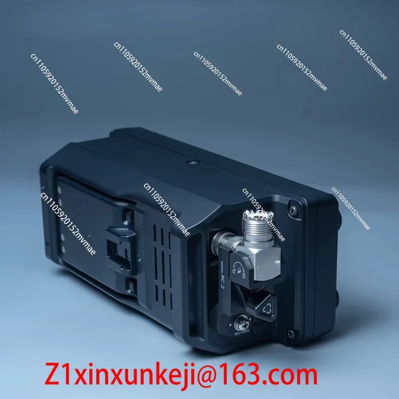 

Кронштейн для антенны RC-2, совместимый с радиоприемником IC-705 и экраном ARK-705.