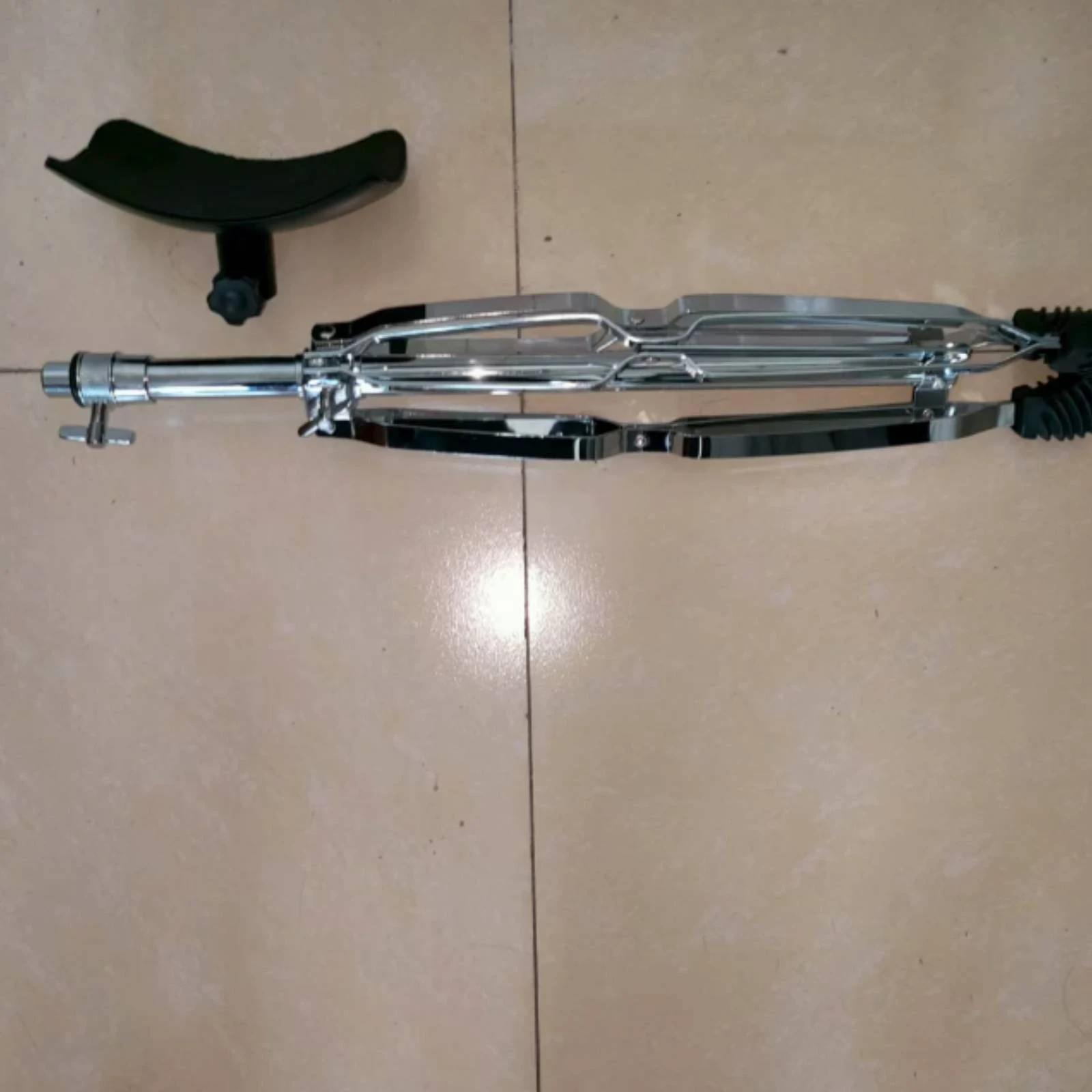 Tuba Stand Folding Tripod Euphonium Stand Musical Instrument Support Padded Cradle Brass Accessory Easy to Use for Practice Room