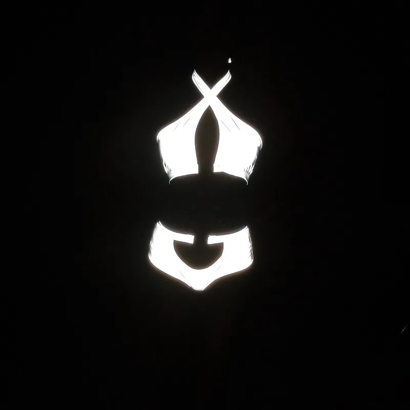 新しい反射水着女性ツーピースビキニホルターネックセクシーな水着ビーチプールパーティーナイト水着夏休み