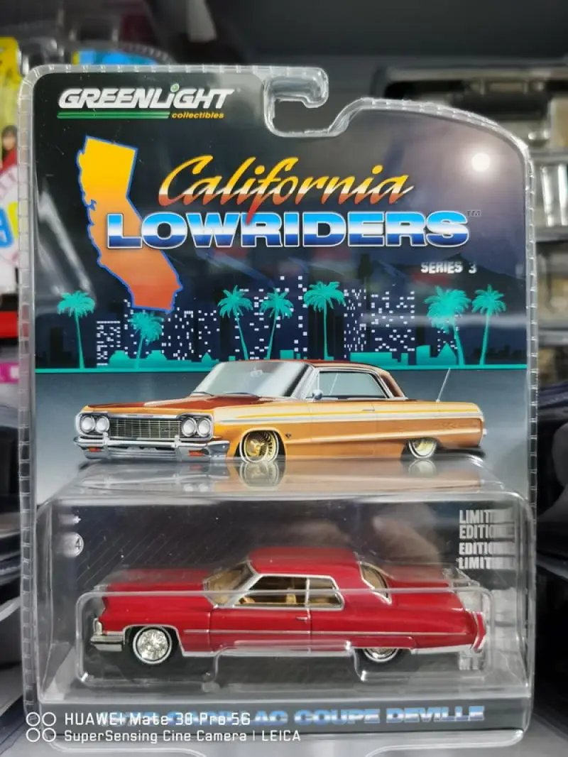 

GREENLIGHT 1/64 3 1973 Coupe deVille Collection of die-cast alloy car model ornaments
