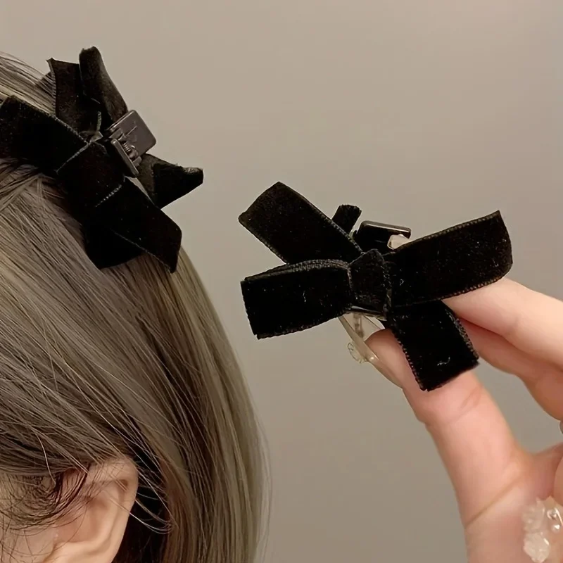 

1/2/4/6PCS Black velvet bow hair grab autumn and winter temperament bangs hair clip female princess head grabbing birthday gift