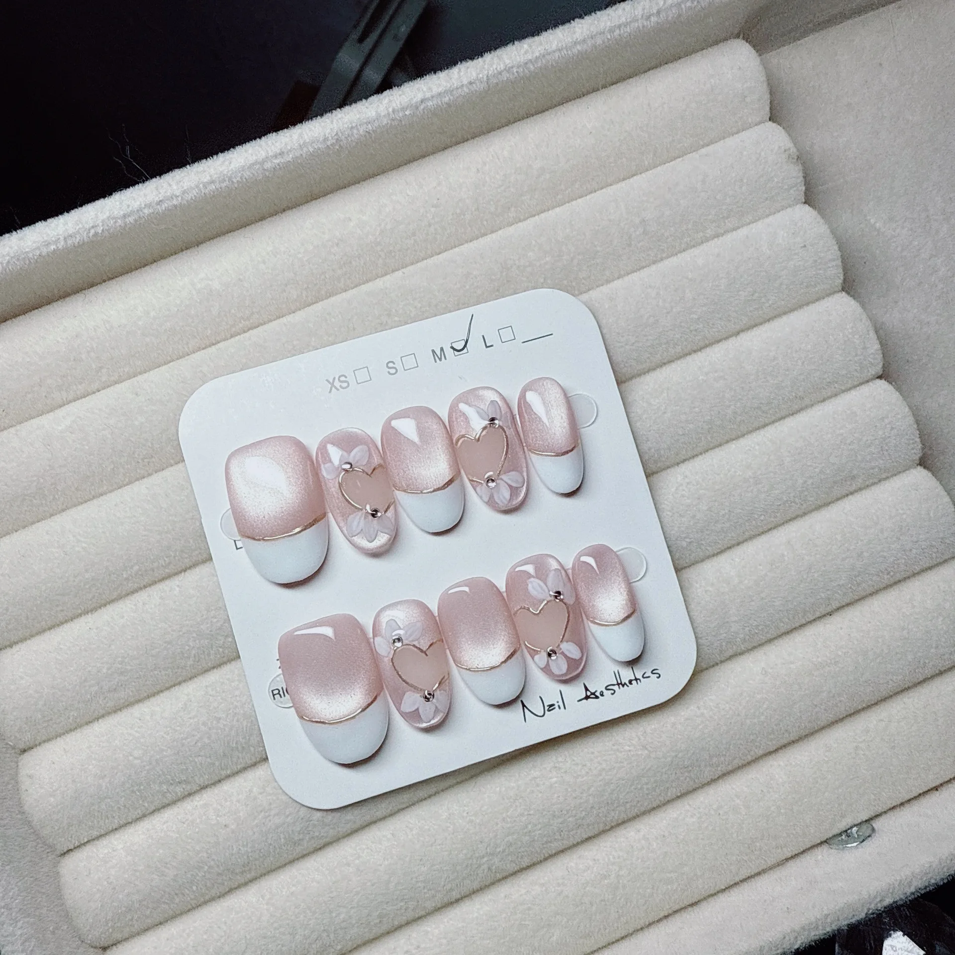 

10pcs Handmade Press on Nails French Gold-Rimmed Heart Flower Full Coverage Nail for Women&Girl Short Removable Wearable Nail
