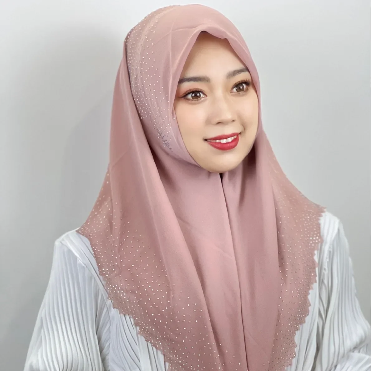 

Мусульманский хиджаб из шифона 86x86 см, квадратный платок для женщин, шаль с стразами, тюрбан, бандана, повязка на голову, керчиф, турбанте мухер