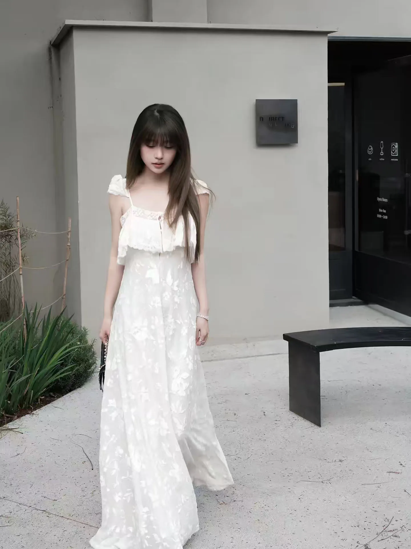 

Beach Vacation White Lace Trim Halter Dress Women's Beautiful Spring Summer Long Skirt Breathable Soft Polyester Fiber