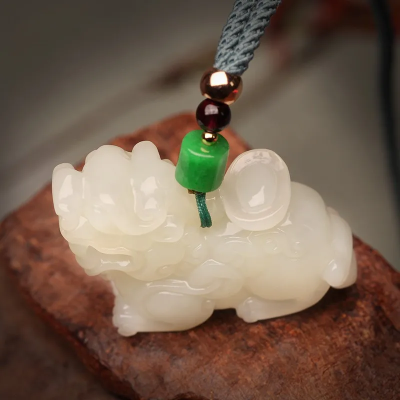 Hetian Jade Pendant Men Women, 3D Fortune-Bringing And Luck-Attracting Pixiu Necklace