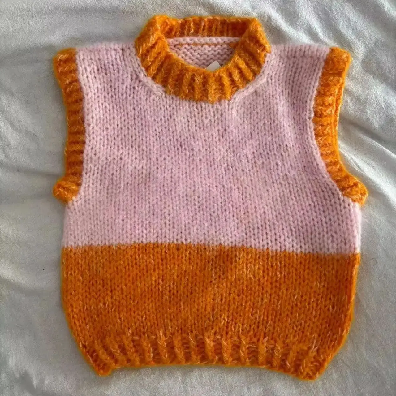 Pink and orange handmade woven sleeveless vest with short, cute and versatile small vest, women's round neck