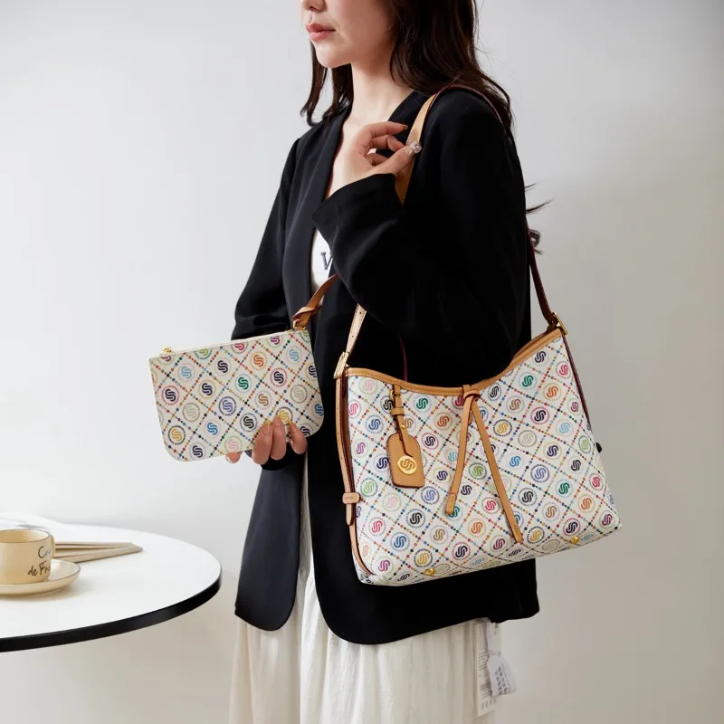 

Unique High-End Minimalist Vintage Leather Crossbody Bag For Women With Stylish Casual Letter Logo Design And Large Capacity