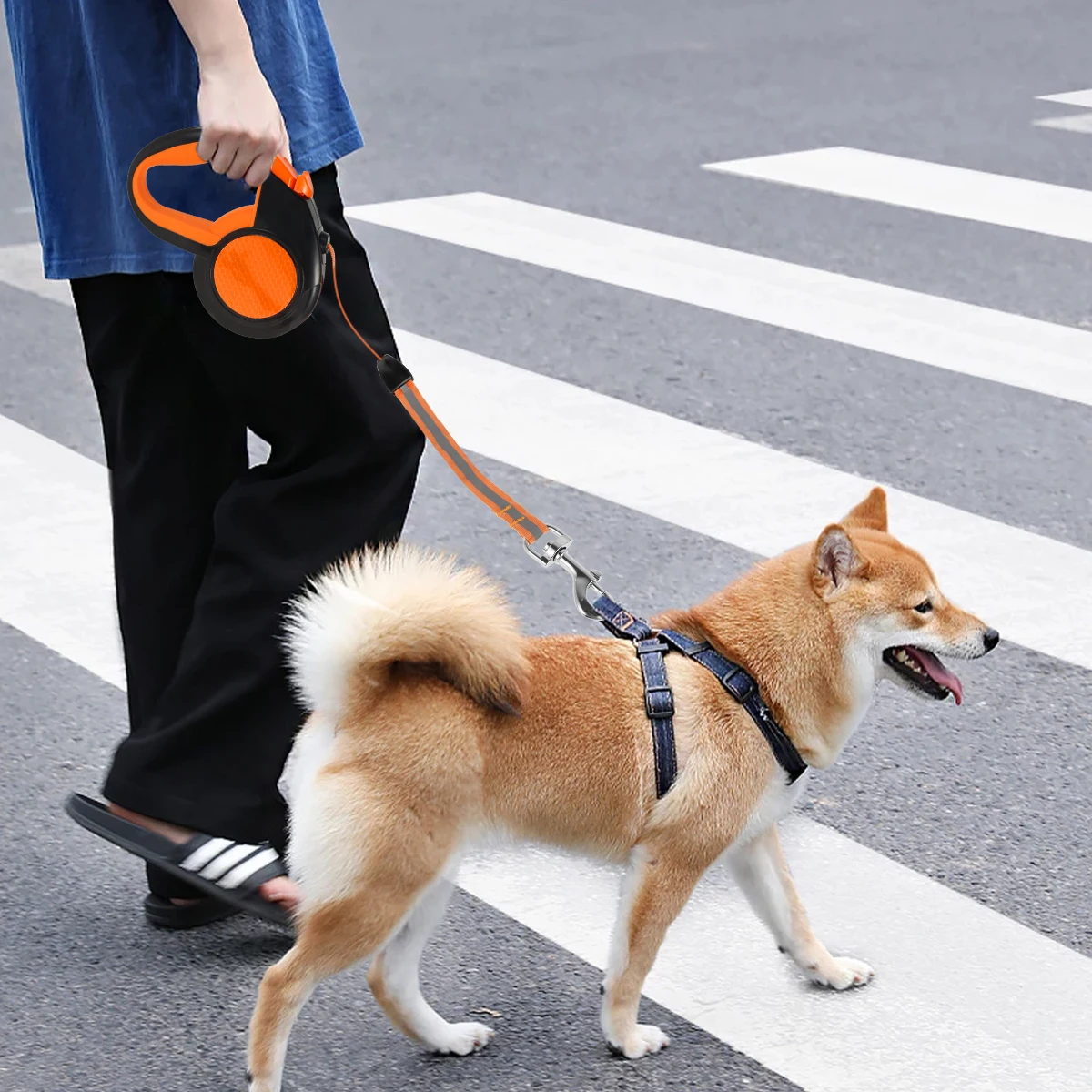 2.2/8M Retractable Dog Lead Heavy Duty Pet Walking Leash with Strong Reflective Tape Non-Slip Handle for Small Medium Large Dogs