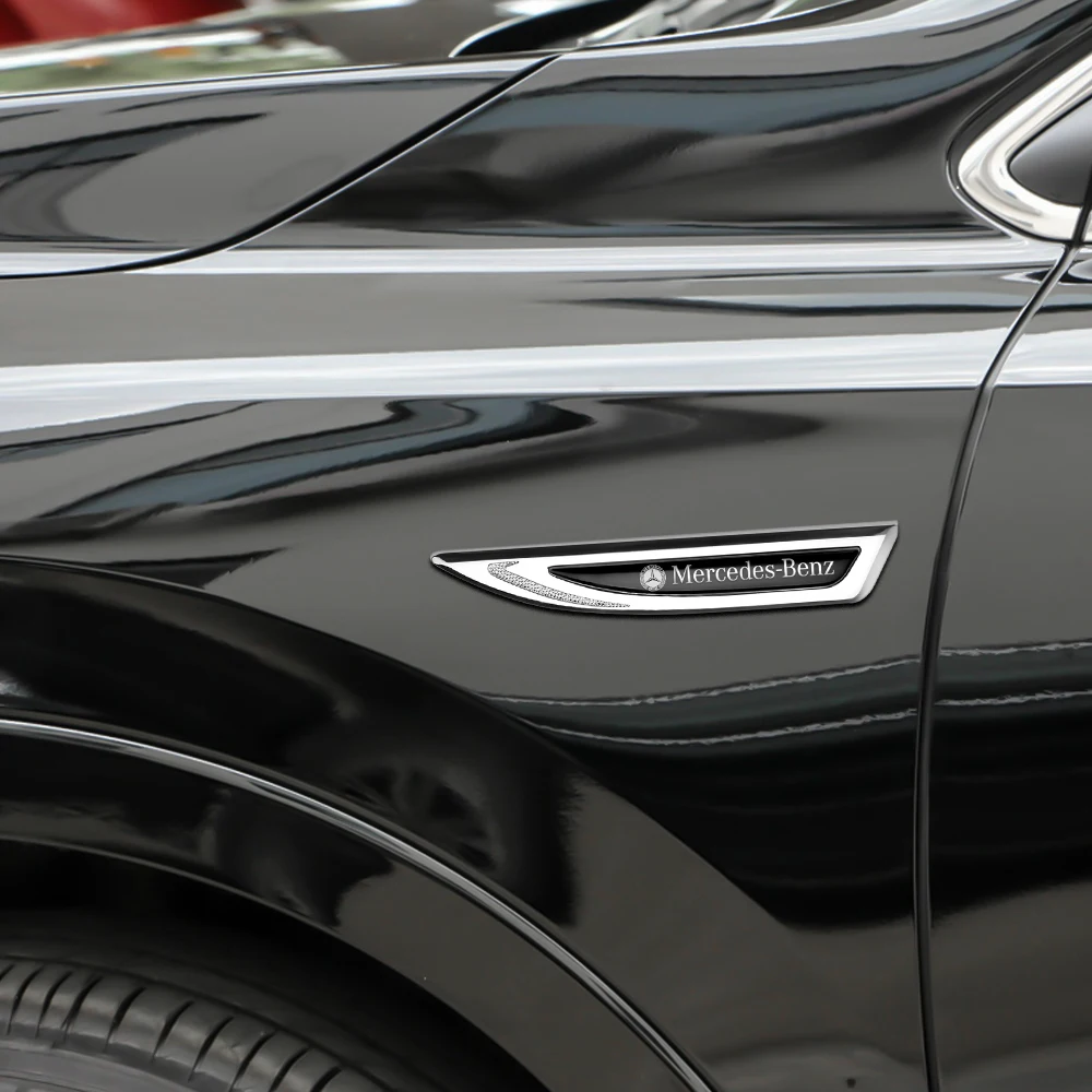 2 adet araba Metal Logo oto gövde yan çamurluk bıçak rozeti çıkartmalar Mercedes Benz B C E S A sınıfı C200L GLC GLE CLA GLK AMG W212