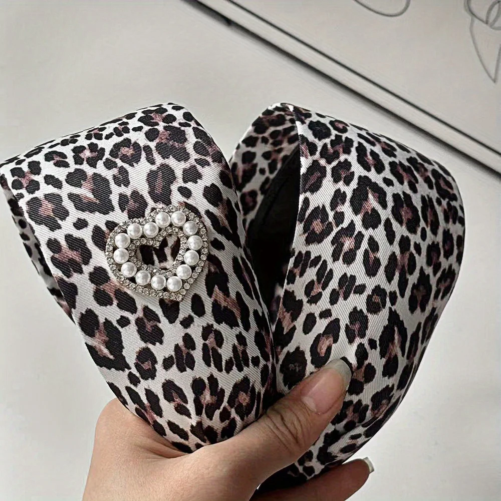 

Chic Leopard Hair Hoop Wide Headband Non-Slip Comfort Soft Material for Women Girls Party Wear Hair Accessories