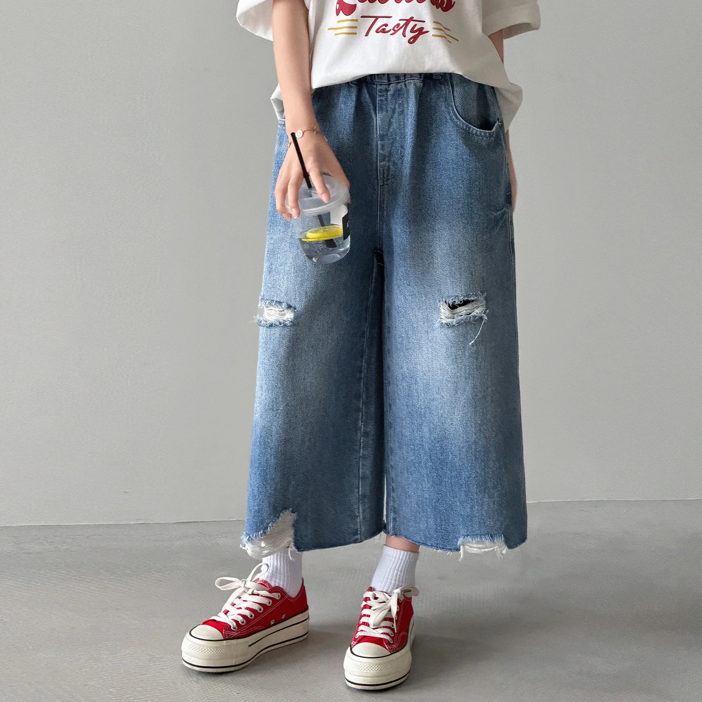 Street Style Children Distressed Ripped Mid-Calf Jeans For Girl Cotton Spandex Summer Capri Denim Pants Kids Wide Jeans Trousers