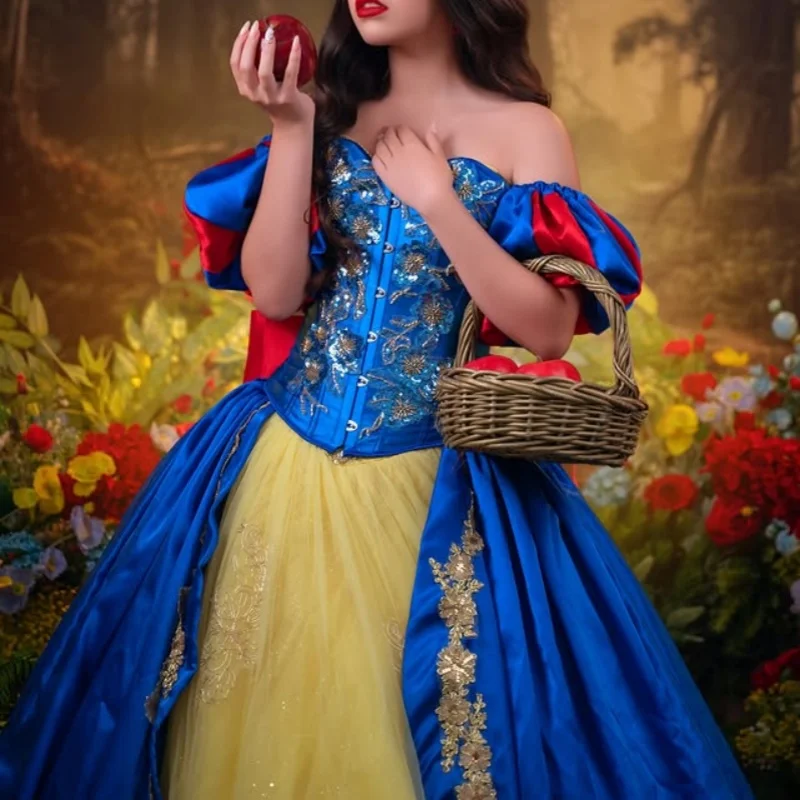 فستان Quinceanera بدون أكتاف من حكاية خرافية من التول مزين بالترتر والكريستال مع فيونكة فيستدوس دي 15 Quinceanera ﻿ تخصيص