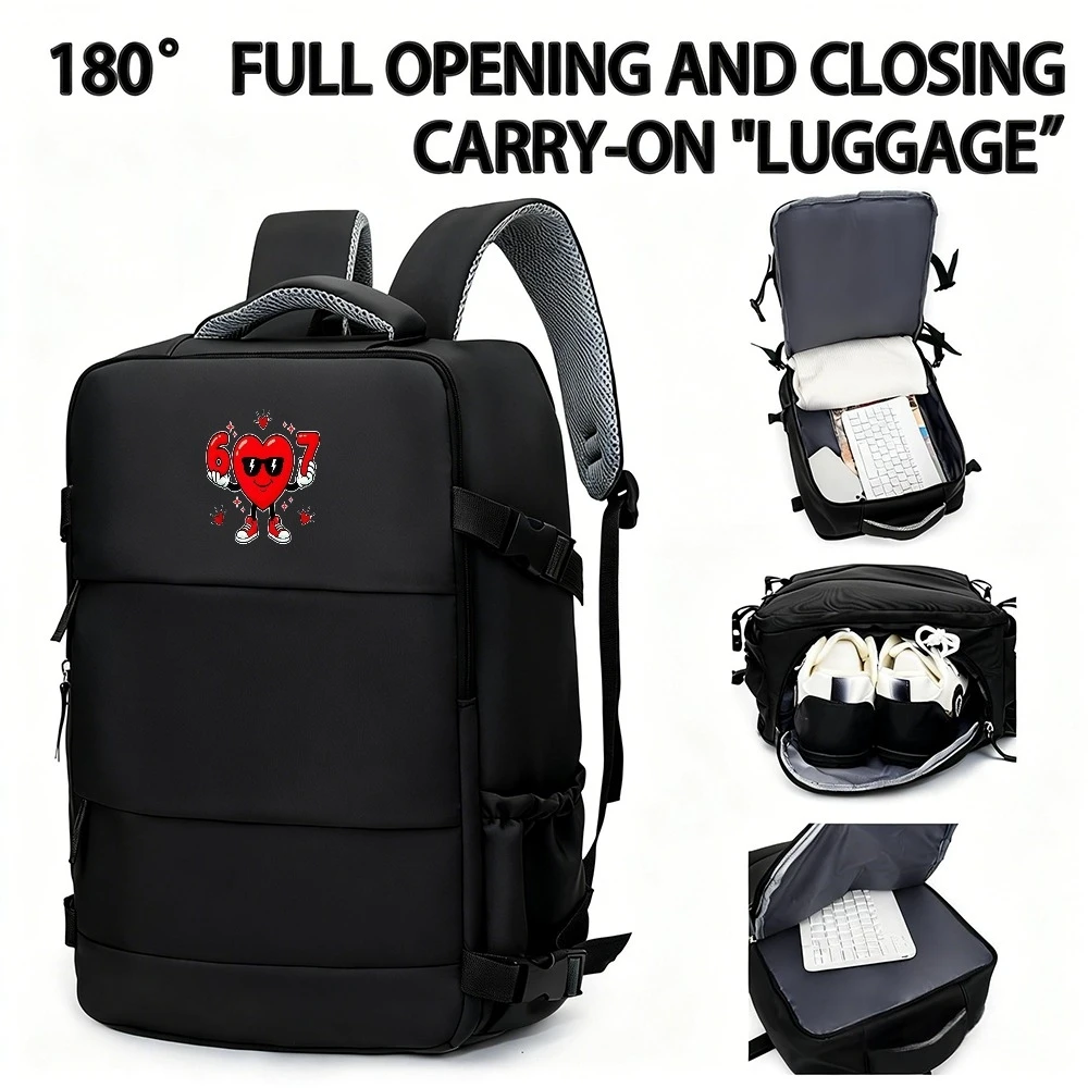 

Универсальный многоцветный рюкзак — стильный, легкий и с множеством карманов для повседневного использования и активного отдыха на природе