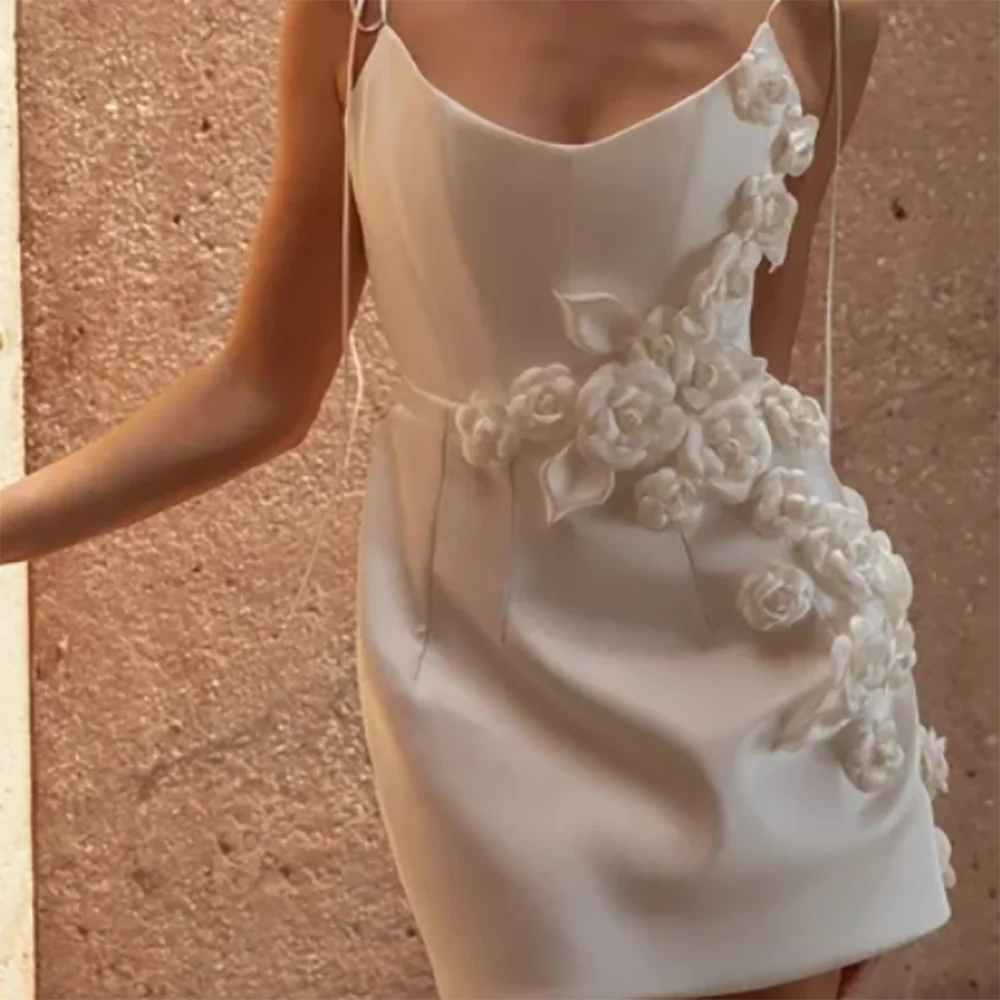 Robes de mariée classiques en Satin, sans bretelles, florales, sans manches, Mini robes de mariée personnalisées