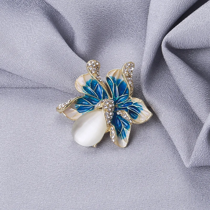 الفاخرة أوبال حجر الراين زهرة دبابيس للنساء موضة المينا دبوس 2 الألوان المتاحة اكسسوارات حفلات الزفاف جودة عالية