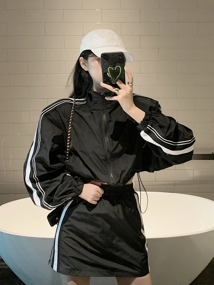 

Американский ретро-спортивный костюм для женщин: летний тонкий комплект с защитой от солнца, куртка и короткая юбка с эластичной талией, комплект из двух предметов