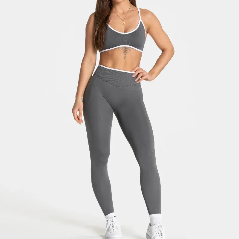 Damen Sommer Nahtlose Einfarbige Yoga-Tops Sexy Rückenfreier Strick-Träger-BH mit Brustpolster Modischer Atmungsaktiver BH – Detail 21