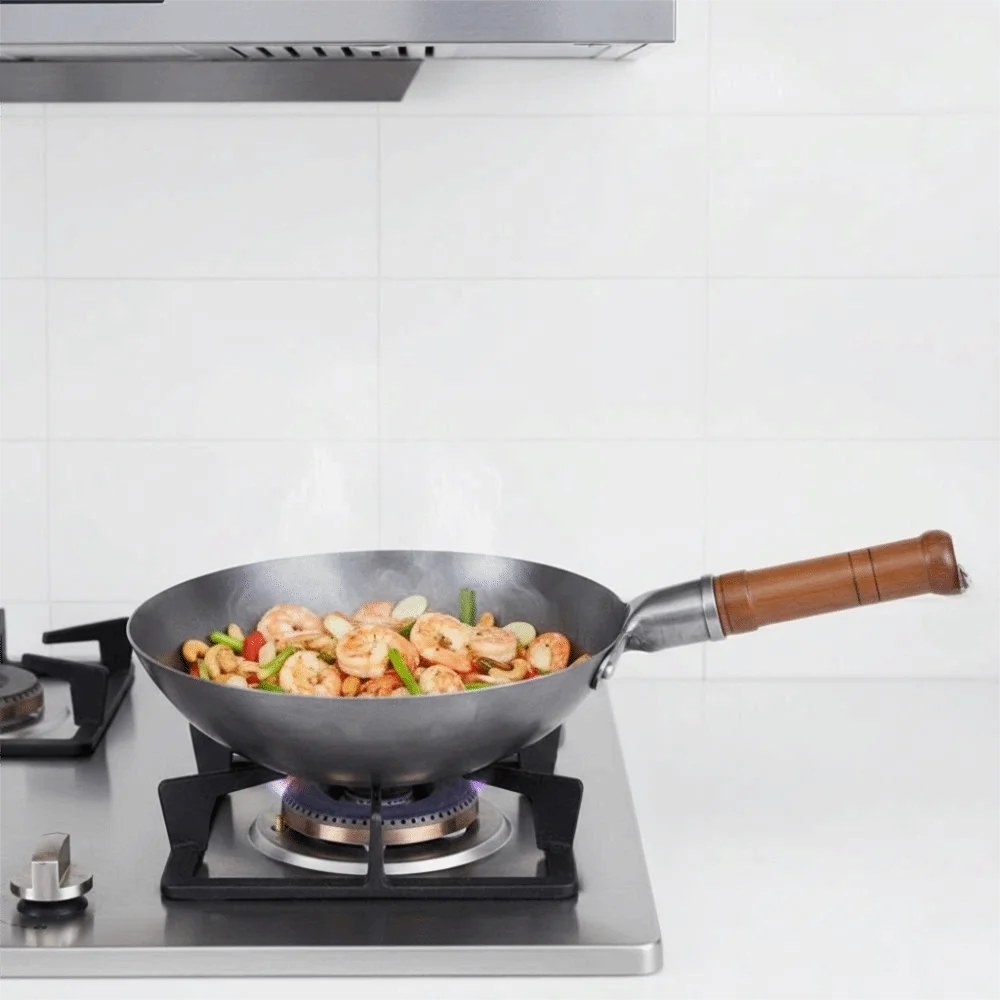 No Coating Hand Hammered Iron Wok Round-bottomed Universal Chinese Traditional Frying Wok 30CM Scratch Resistant Non-stick Pan