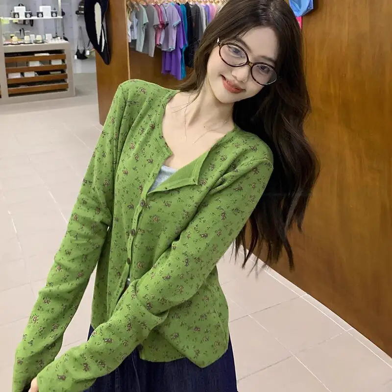 

Korean Girls' Round Neck Floral Knit Cardigan Spring New Green Thin Style Single Breasted Jacket Student Cute Versatile Tops