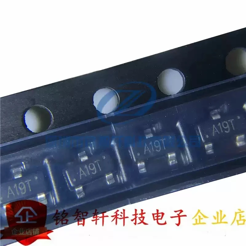 New P-channel Surface mount MOSFET AO3401 A19T 4.2A/30V SOT23