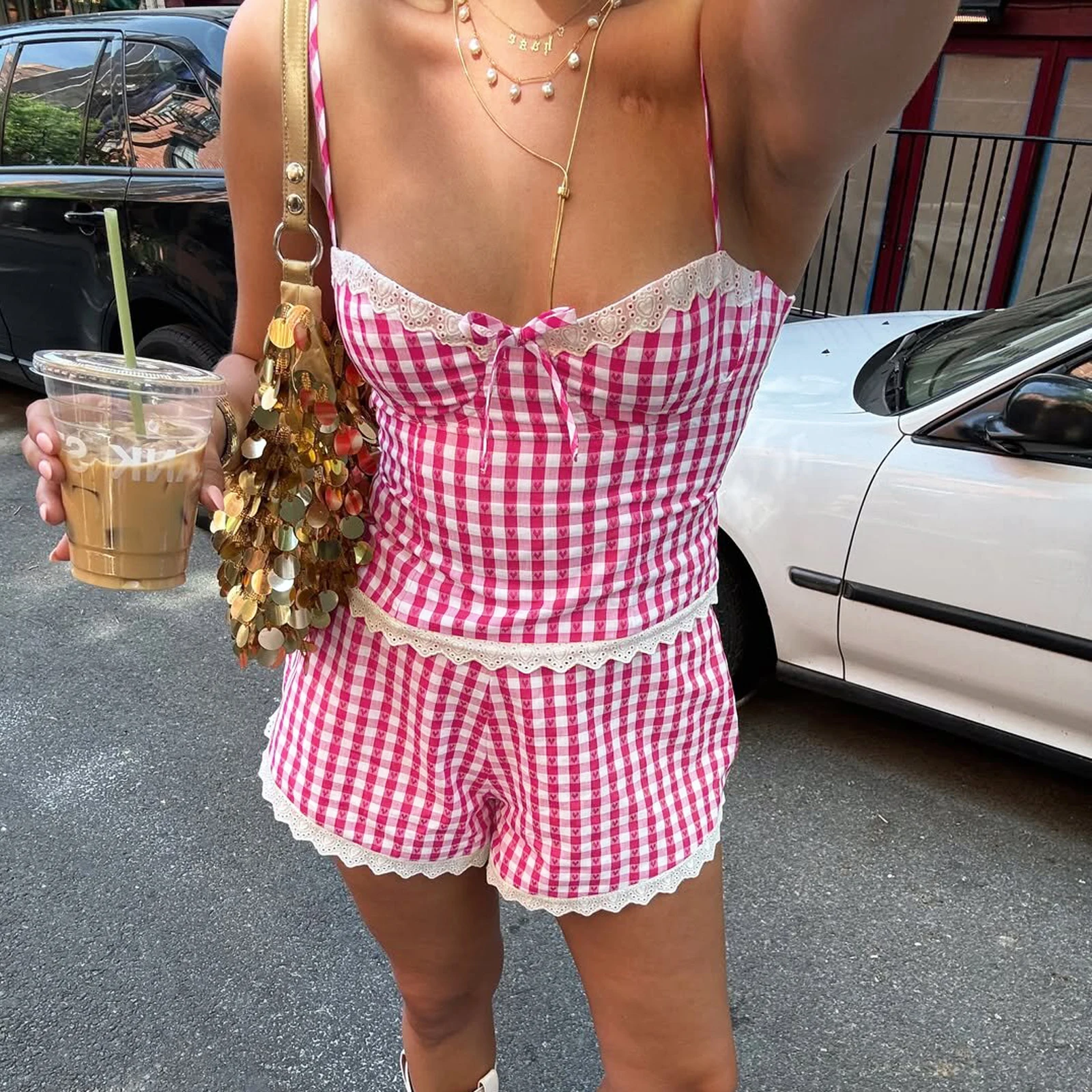 طقم بيجامات نسائي منقوشة ومطبوعات من الدانتيل وقميص قصير وسروال قصير مرن لملابس النوم والملابس المنزلية غير الرسمية