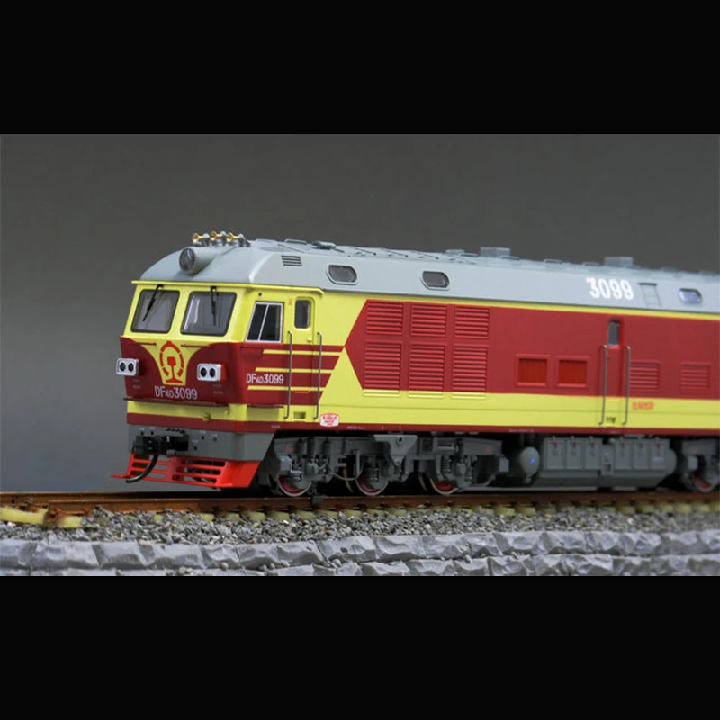 Train Model HO1/87 Die-casting DF4D Diesel Locomotive Track Car Flower Tiger Collection Gift Model Toy