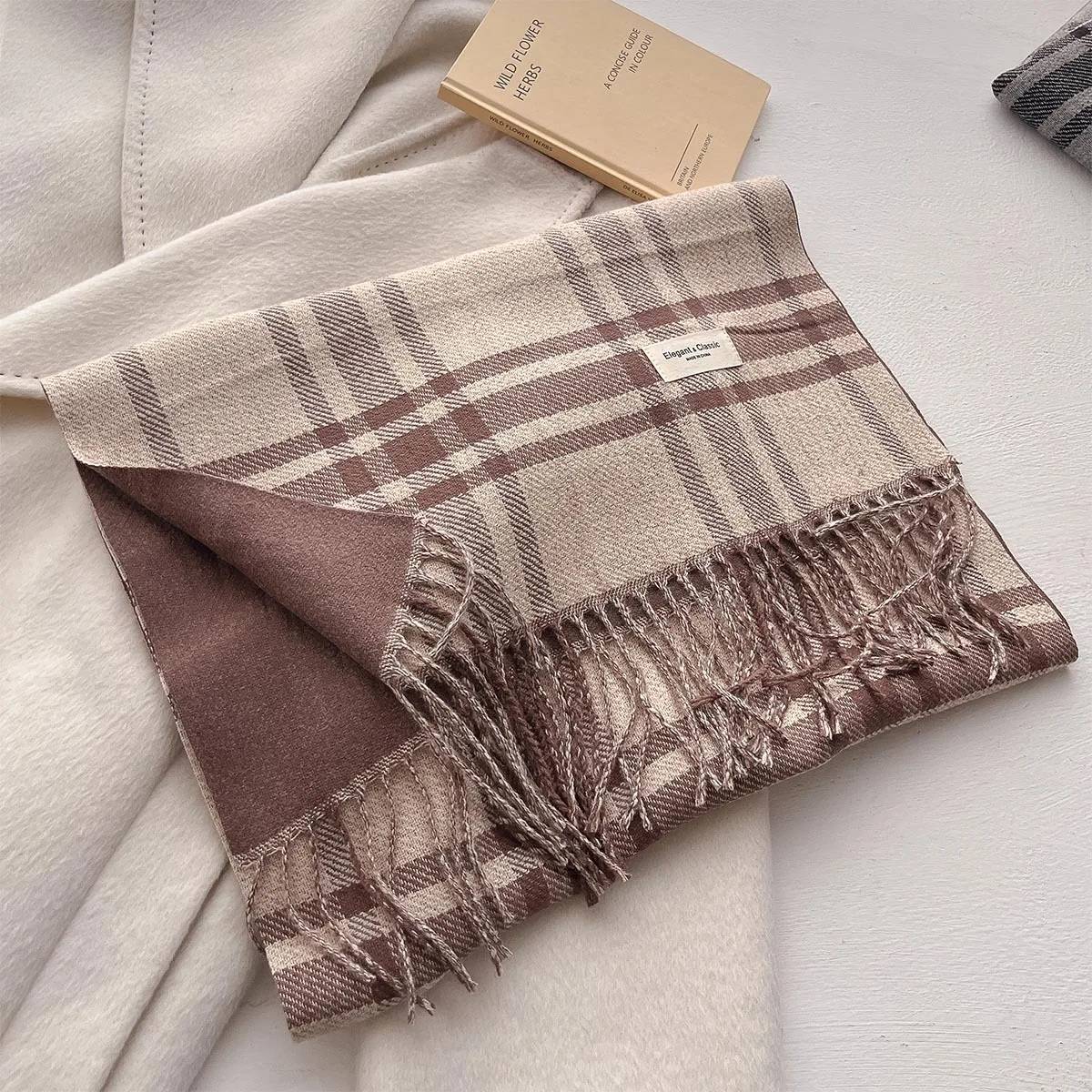 New Women Winter Designer Scarf Luxury Fashion Warm Long Scarves Tassel Shawl Cashmere Imitation Home Wraps for Men Accessories