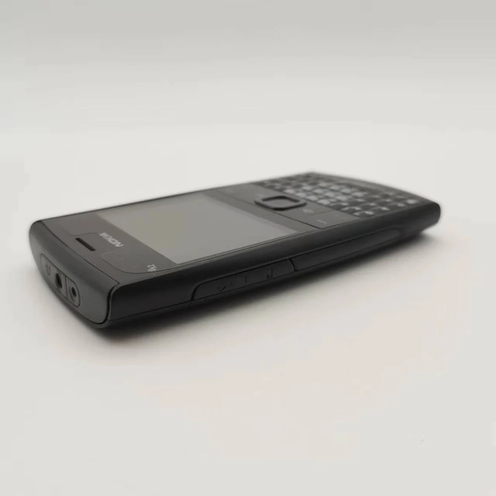 هاتف Nokia X2-01 الأصلي مصنوع في فنلندا يدعم اللغة الإنجليزية بحالة جيدة
