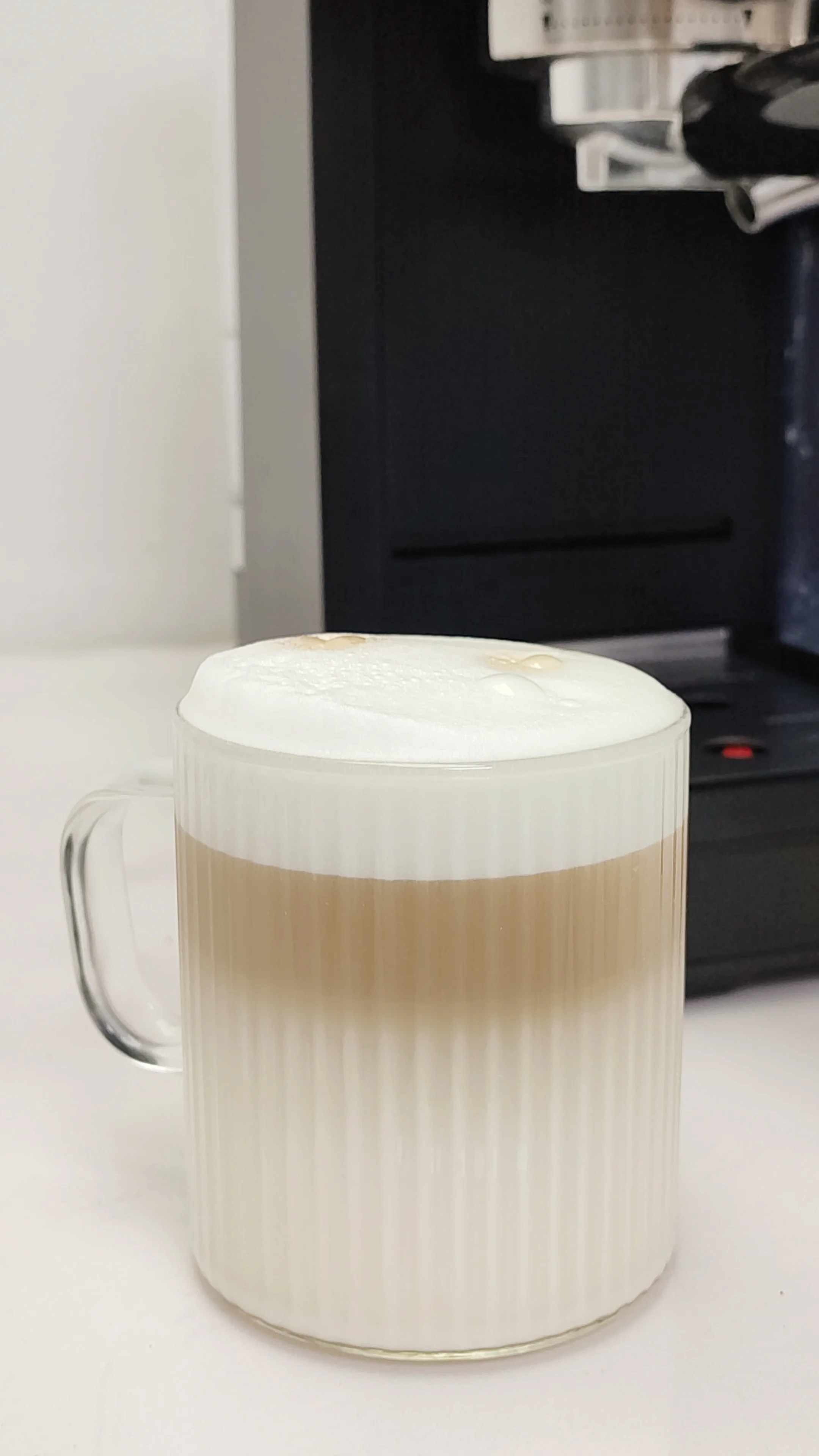 Кофеварка новейшего дизайна с пароваркой для большего молока на 700 мл, кофеварка для эспрессо, итальянская кофемашина