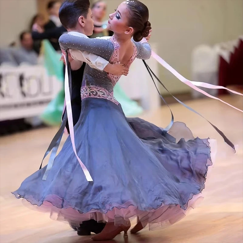 

Modern Dance Streamer National Standard Dance Floating Wrist Straps Waltz Stage Performance Competition Decor Ribbon Accessories