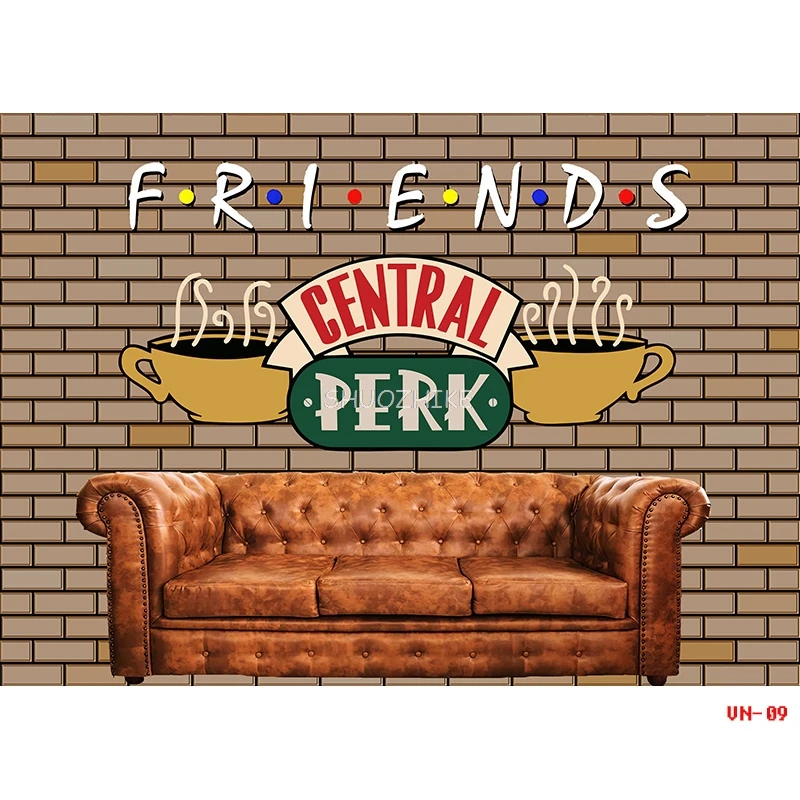 เพื่อนปาร์ตี้ Central Perk กําแพงอิฐการถ่ายภาพฉากหลัง Props Retro โซฟาเด็กธีมวันเกิดพื้นหลังสตูดิโอ QZ-25