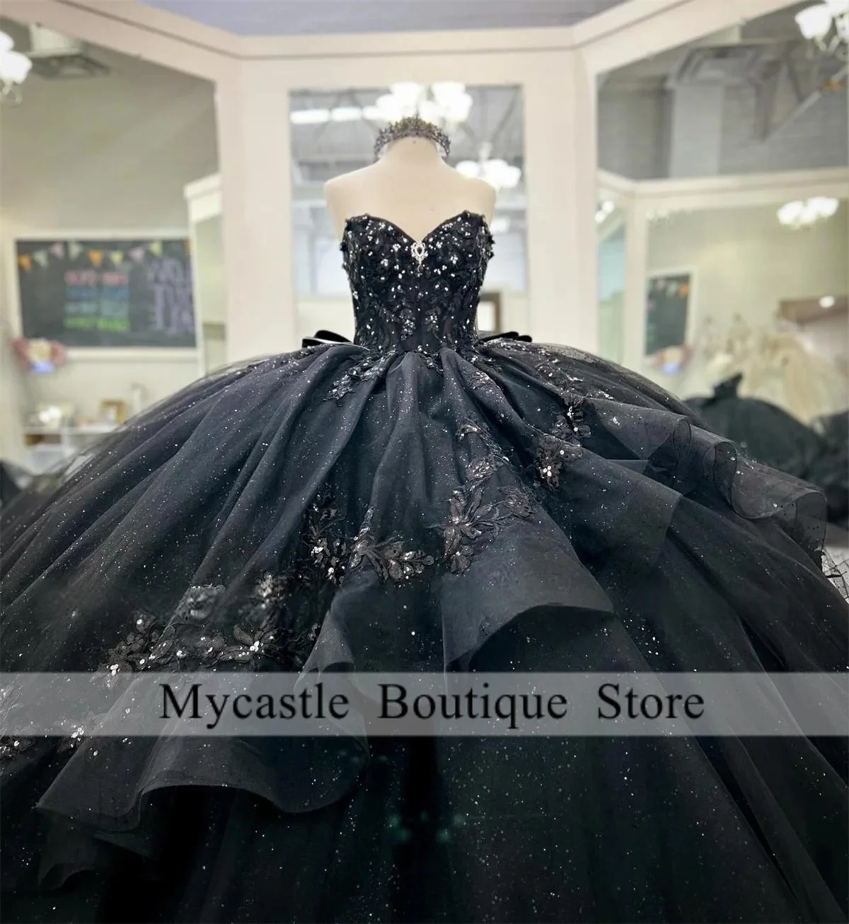 ชุดเดรสงาน Quinceanera สีดำแบบเจ้าหญิง ปี 2025 ชุดราตรีทรงบอลประดับลูกปัดหวานๆ ชุดเดรส Sweet 16 ชุดเดรสงานวันเกิด แต่งลูกไม้ สามารถสั่งตัดได้