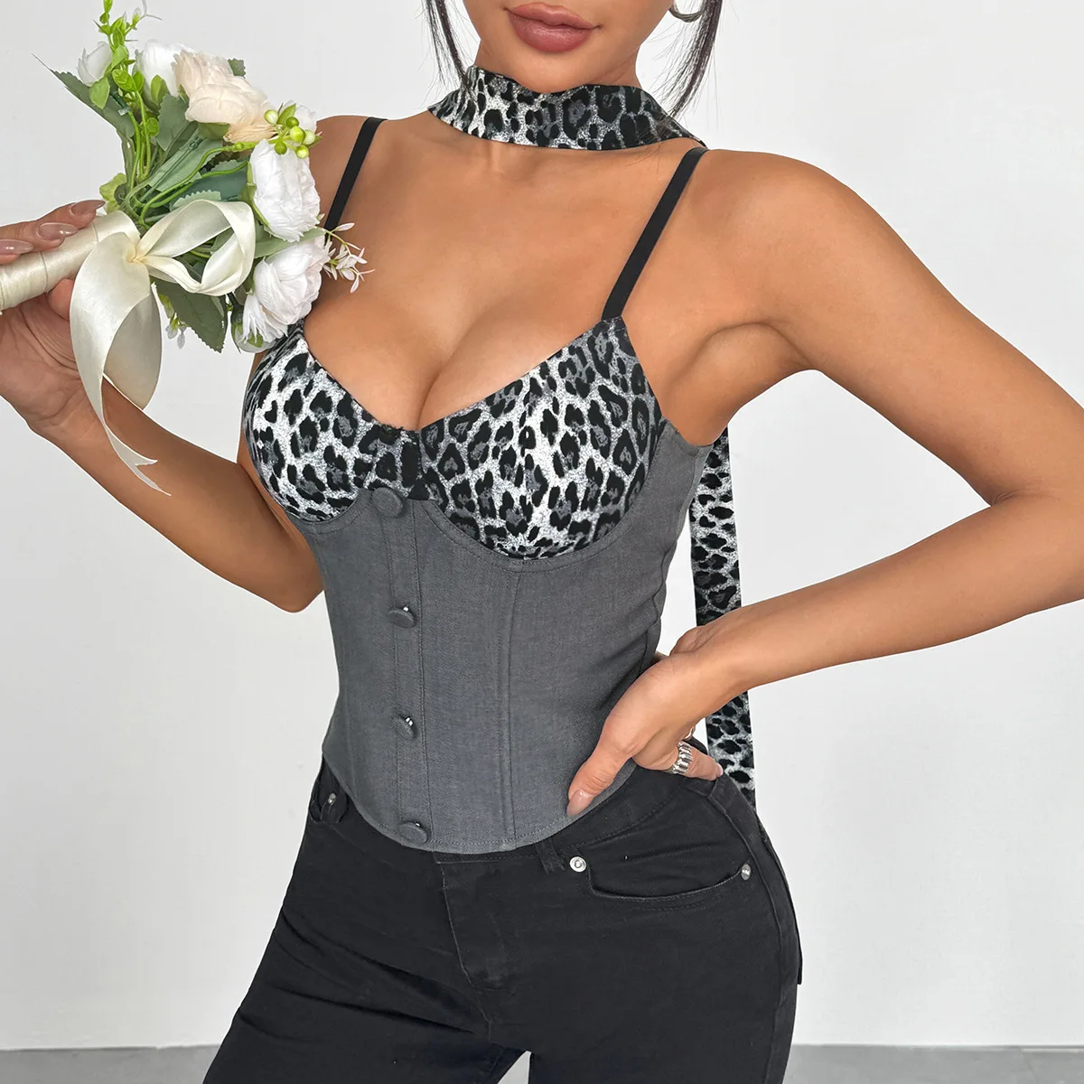 

Sexy Vest for Women Streetwear Slim Fit Leopard Print Patchwork Contrasting Lace Up Design Tank Top Spring and Summer of 2025