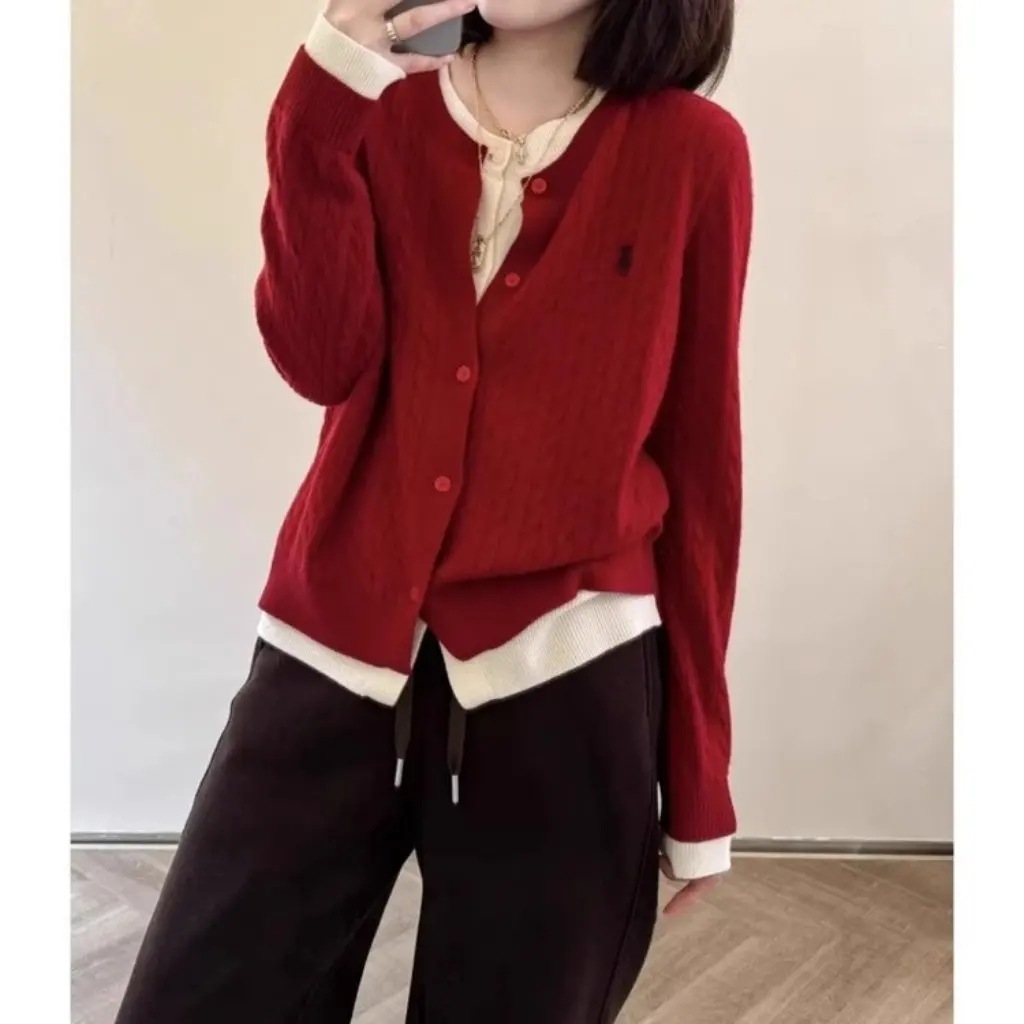 

Women's Three-Season Twist Wool Sweater Cardigan Simple Lazy Warm Contrast Color Fake Two-Piece Horse Pattern Knitwear