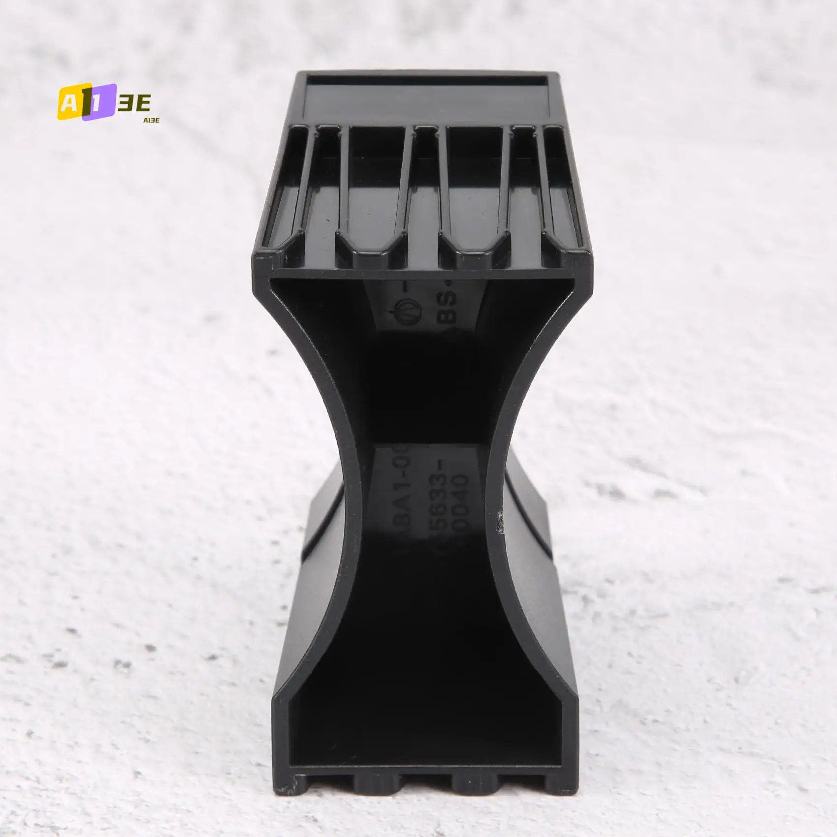 

A03E-для Toyota Landcruiser 200 Prado 120, вставка-разделитель подстаканника 55633-60040