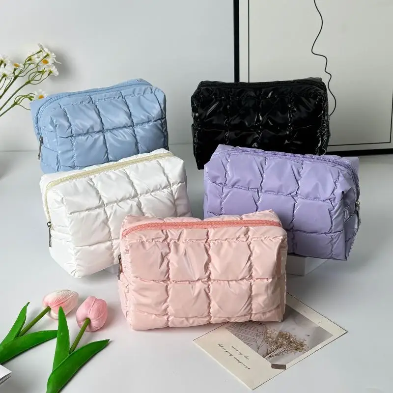 Zipper Large Toiletry Bag Cute Soft Cotton Puffer Quilted Makeup Bag Puffy Padded Cosmetic Organizer For Women