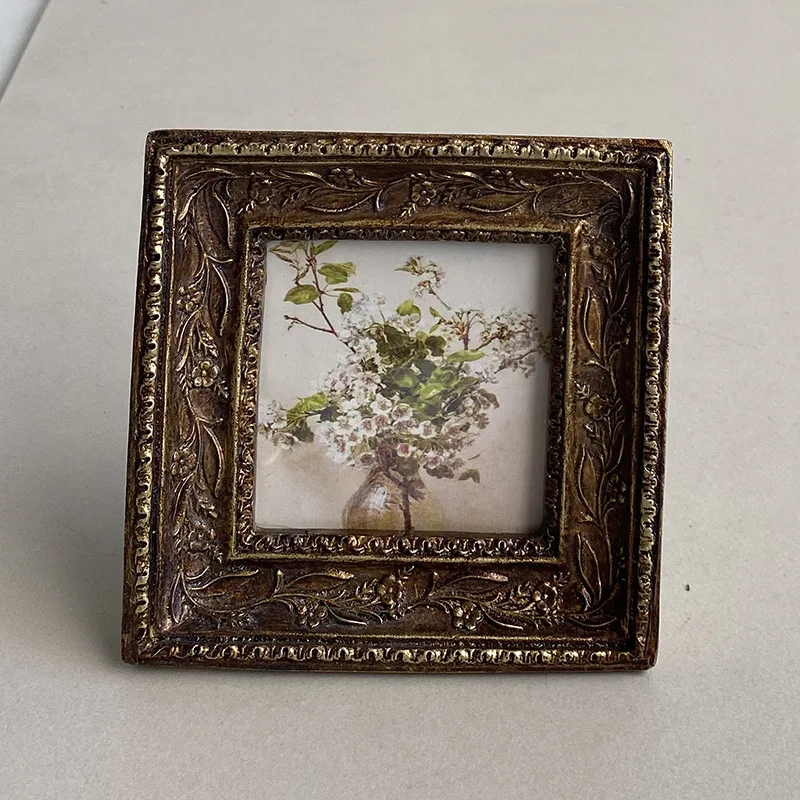 

Mutihome Room Decoration Indie Folk Vintage Carved Resin Photo Frame Suitable For Home Photo Frames European Style Display Table