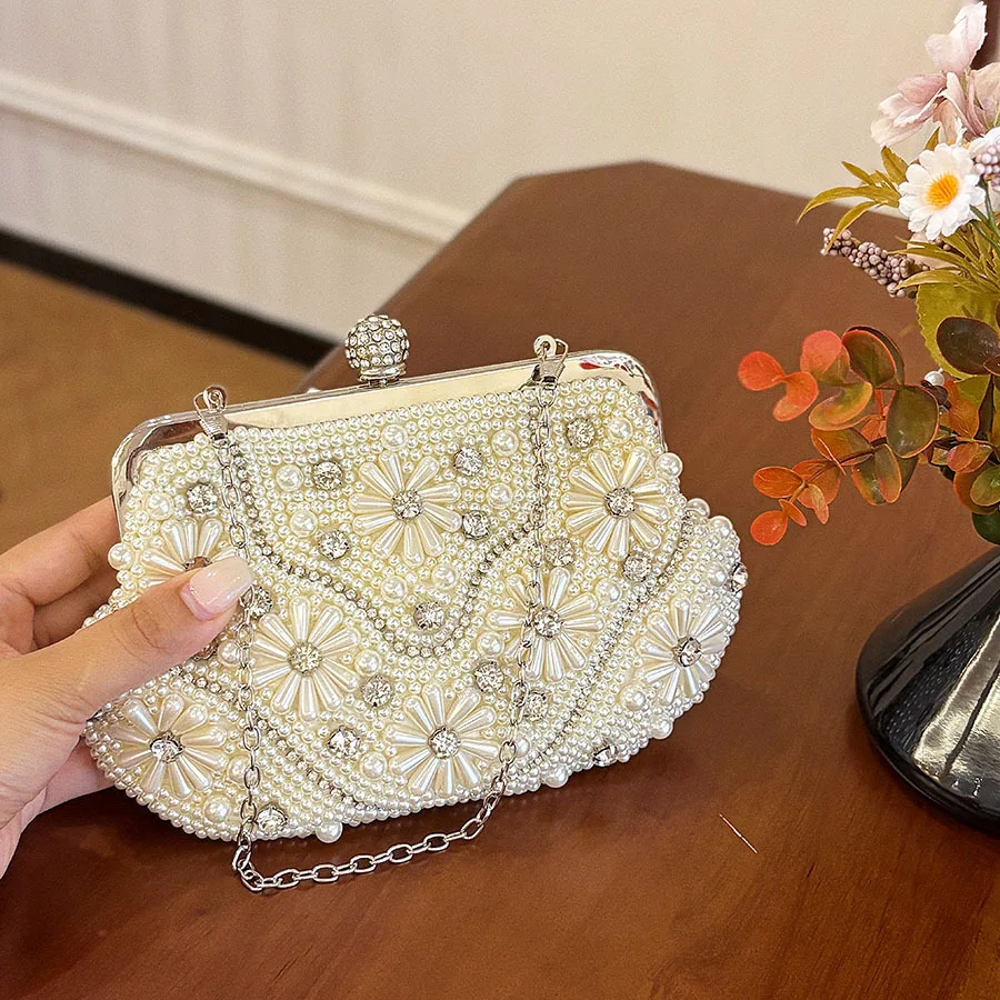 

French Pearl Diamond Flower Dinner Clutch Bag Rhinestone Metal Bag Chain Exquisite Gentle Dress Bag